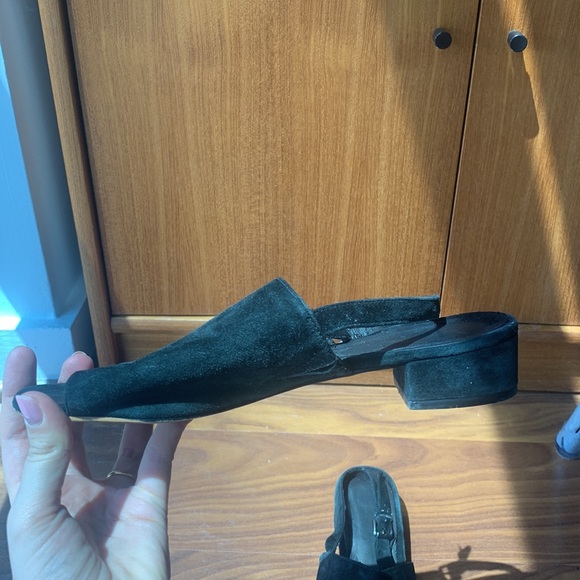 Low heel sling back open toe suede mules - black size US 8.5 - Picture 2 of 3